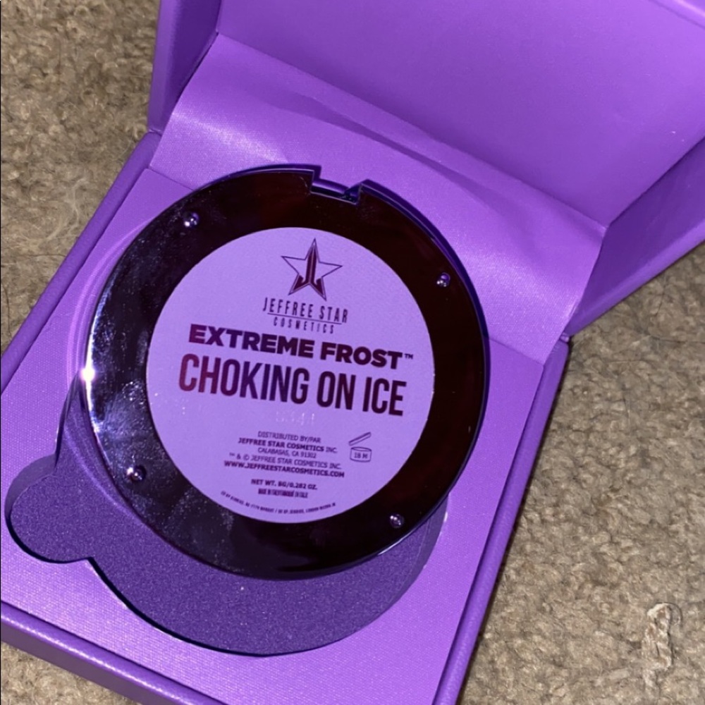 Choking on ice Jeffree Star highlighter